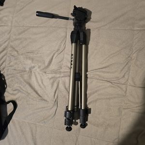 Dynex Tripod
